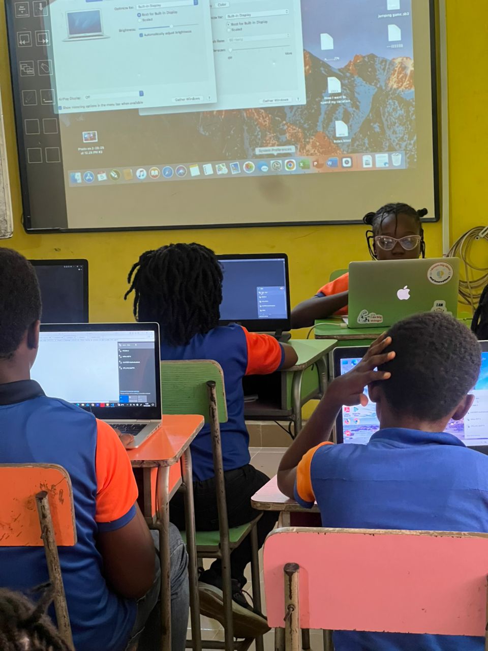 Coding class at Citytop Schools Summer Program
